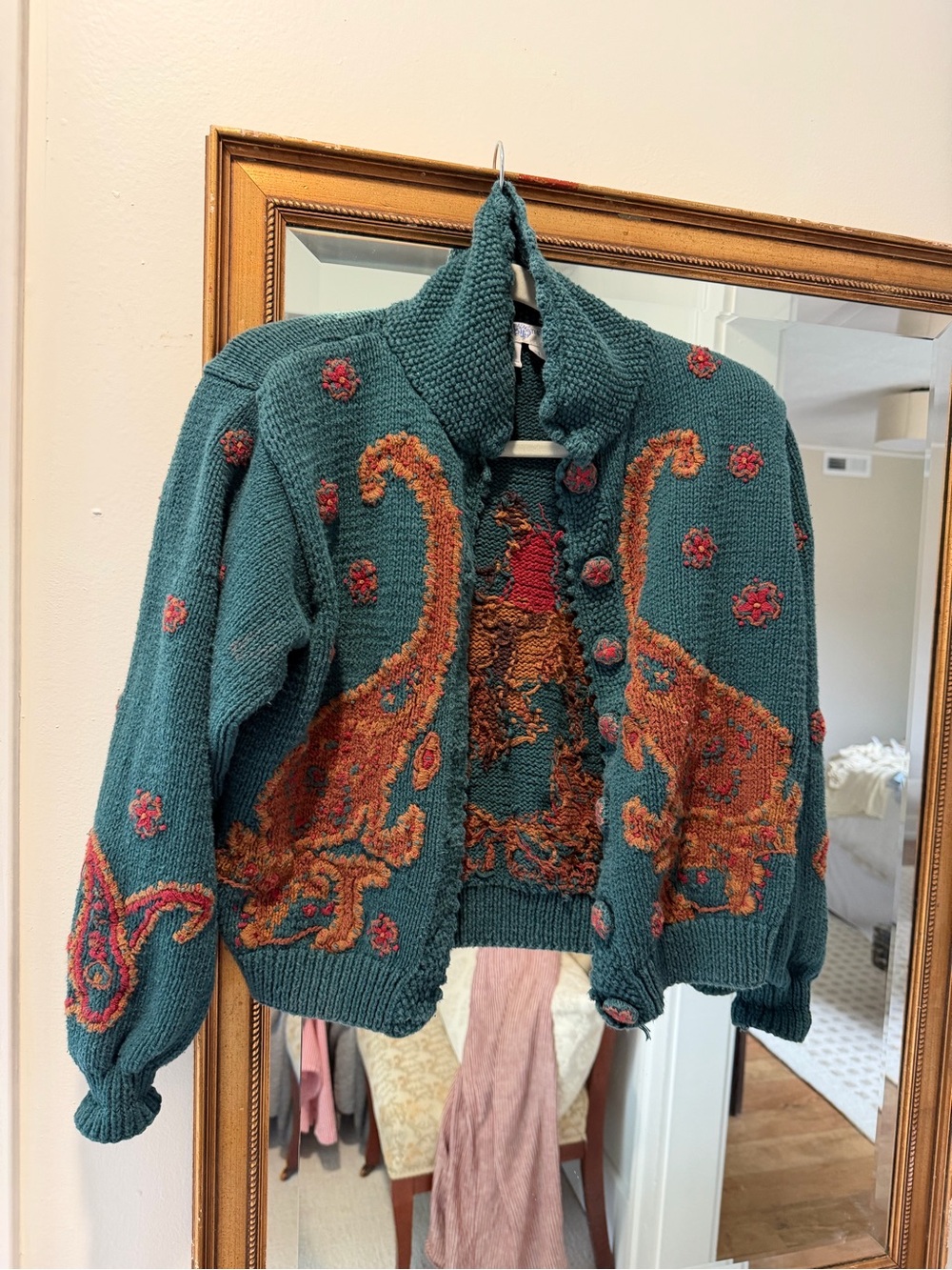 Vintage Paisley-Embroidered Fabric Button-Front Horse Pattern Cardigan Sweater